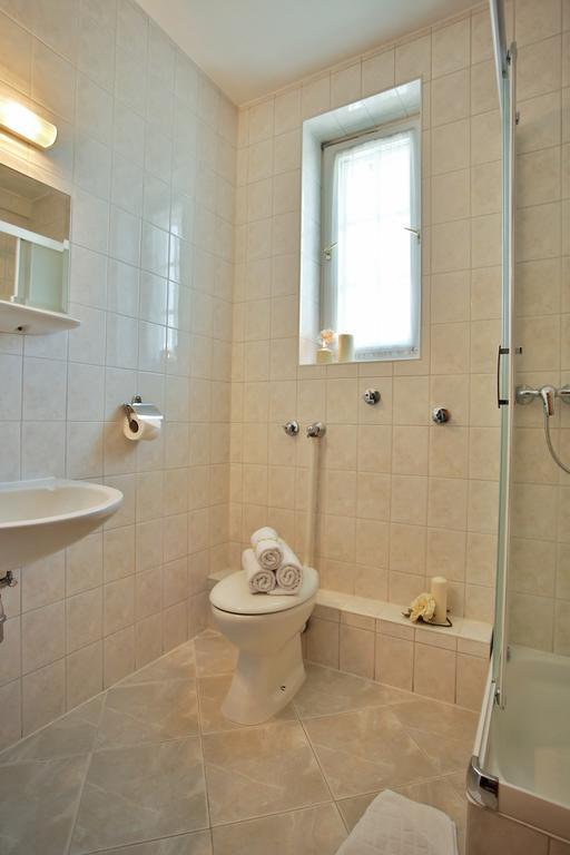 Hotel Rittinger Bonyhád Екстериор снимка